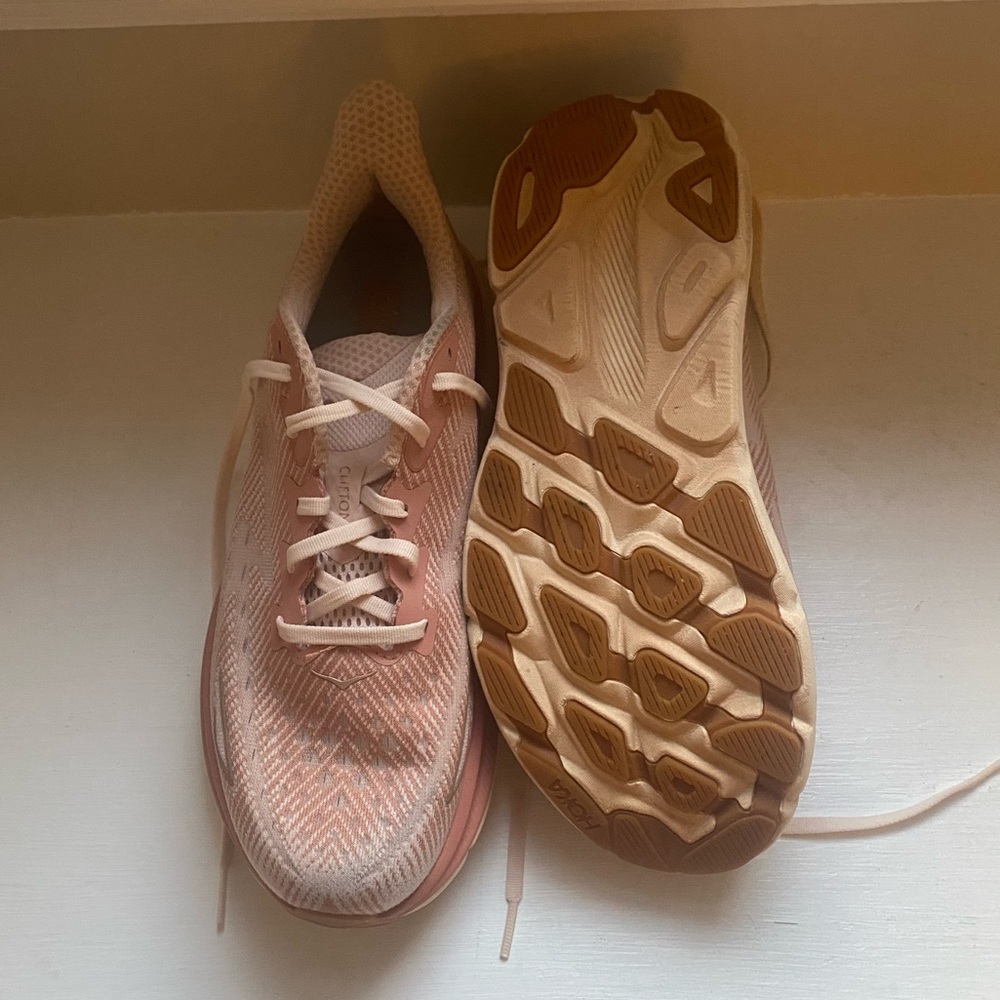 Women's Hoka Running Shoes Clifton 9